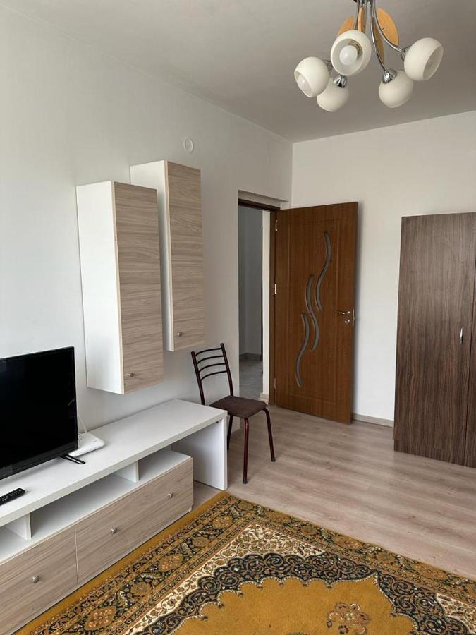 Velovan Apartment Крайова Екстериор снимка