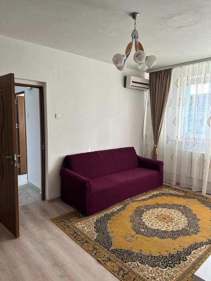 Velovan Apartment Крайова Екстериор снимка