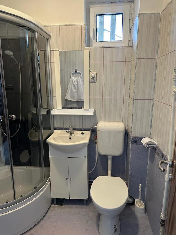 Velovan Apartment Крайова Екстериор снимка